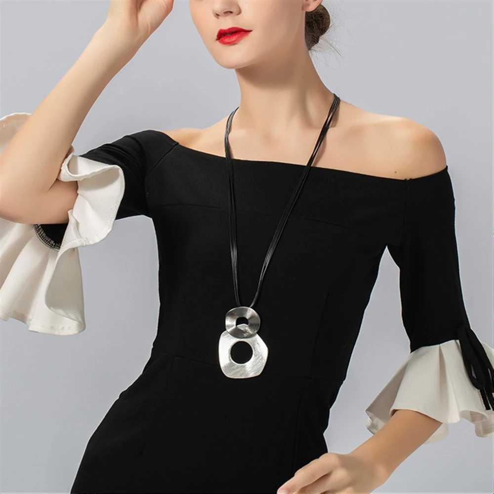 ALLYES Irregular Hollow Metal Circles Pendant Necklaces for Women Fashion Sweater Chain Long Leather Necklace Female Jewelry XJ250524