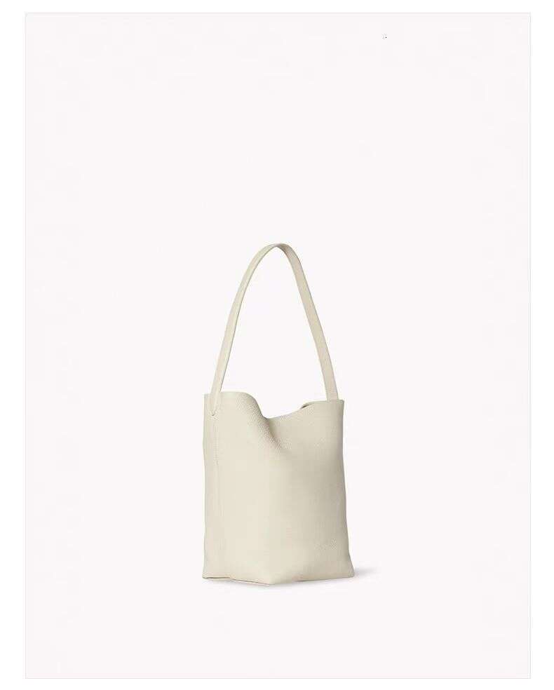 Row's new niche high-end large capacity single shoulder tote bag, black top layer leather commuting bucket bag