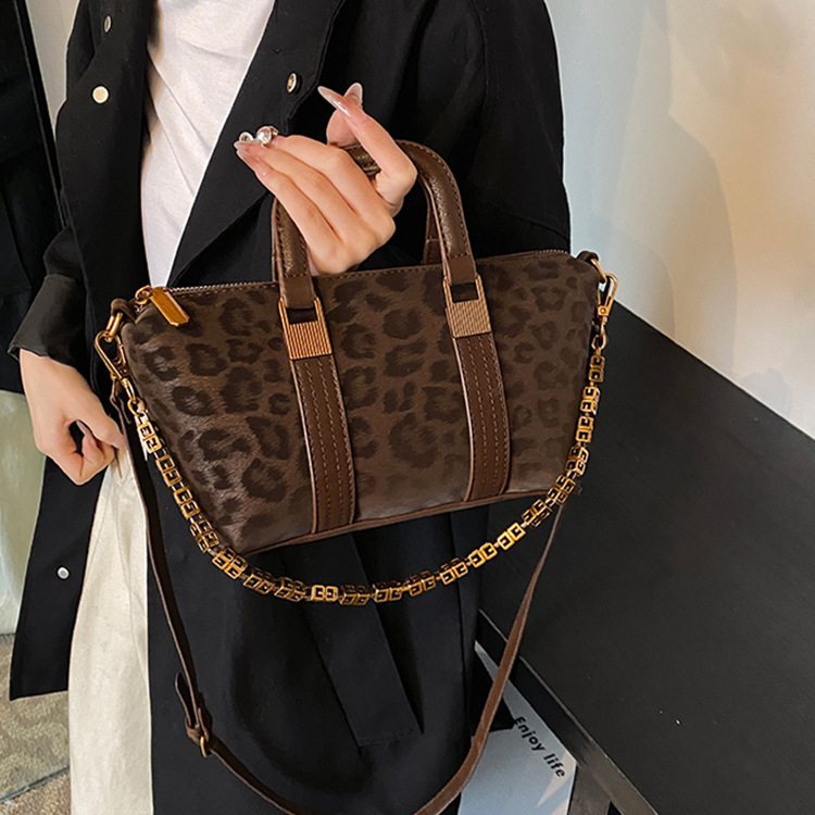 Free shipping new designer shoulder bags handbag Fashion Bags flap leopard print Underarm messenger bag