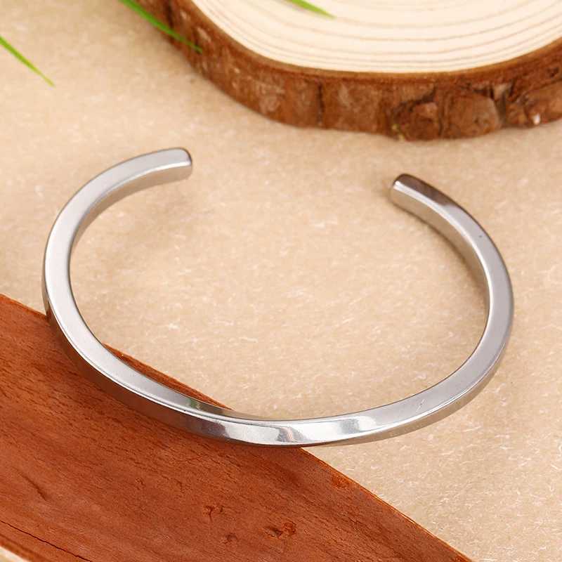 Simple Twisted Woven Bracelet Bangles for Mens Fashion Retro Casual Party Jewelry Gift Stainless Steel Trend Mens Cuff Bangle XJ250524
