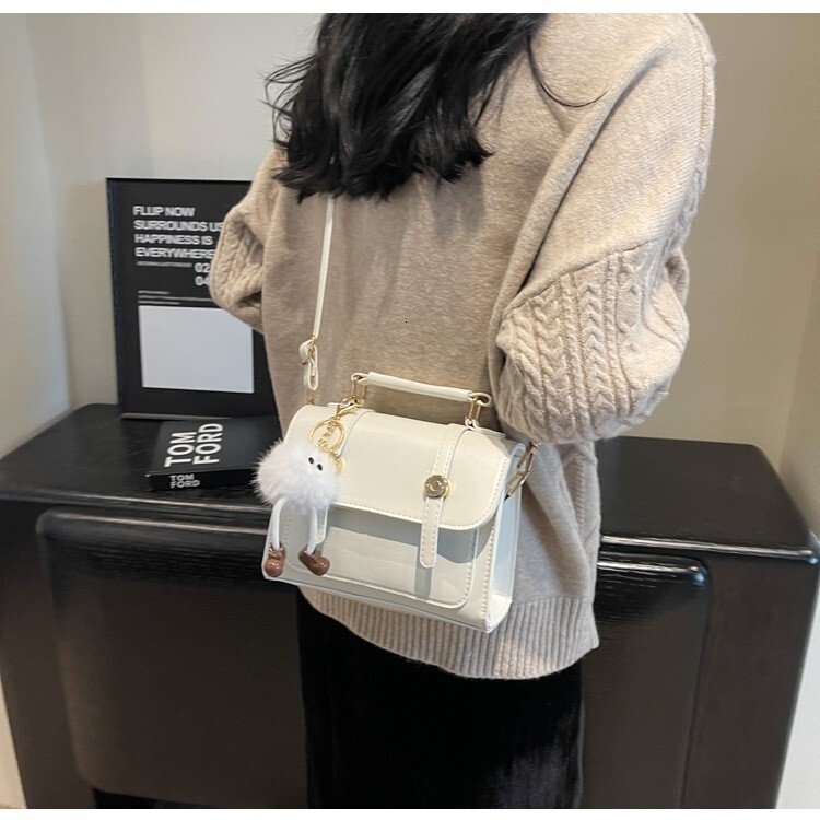 New brown Western style women's niche fashion crossbody bag, popular single shoulder mobile phone bag, trend designer crossbody bag