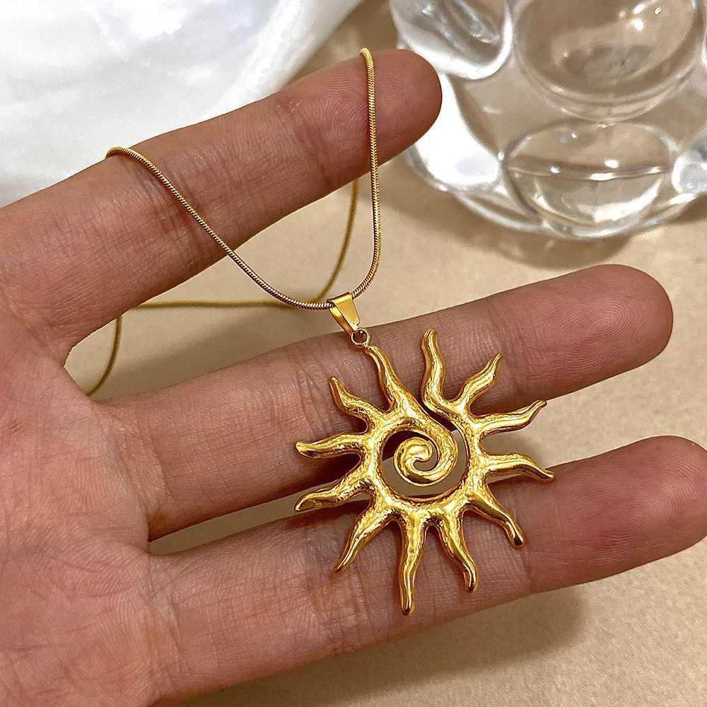 Sun Pendant Necklace Stainl Steel Sun Ray Necklace For Women Dainty Gold Color Fashion Neck Jewelry Gifts Accories XJ250524