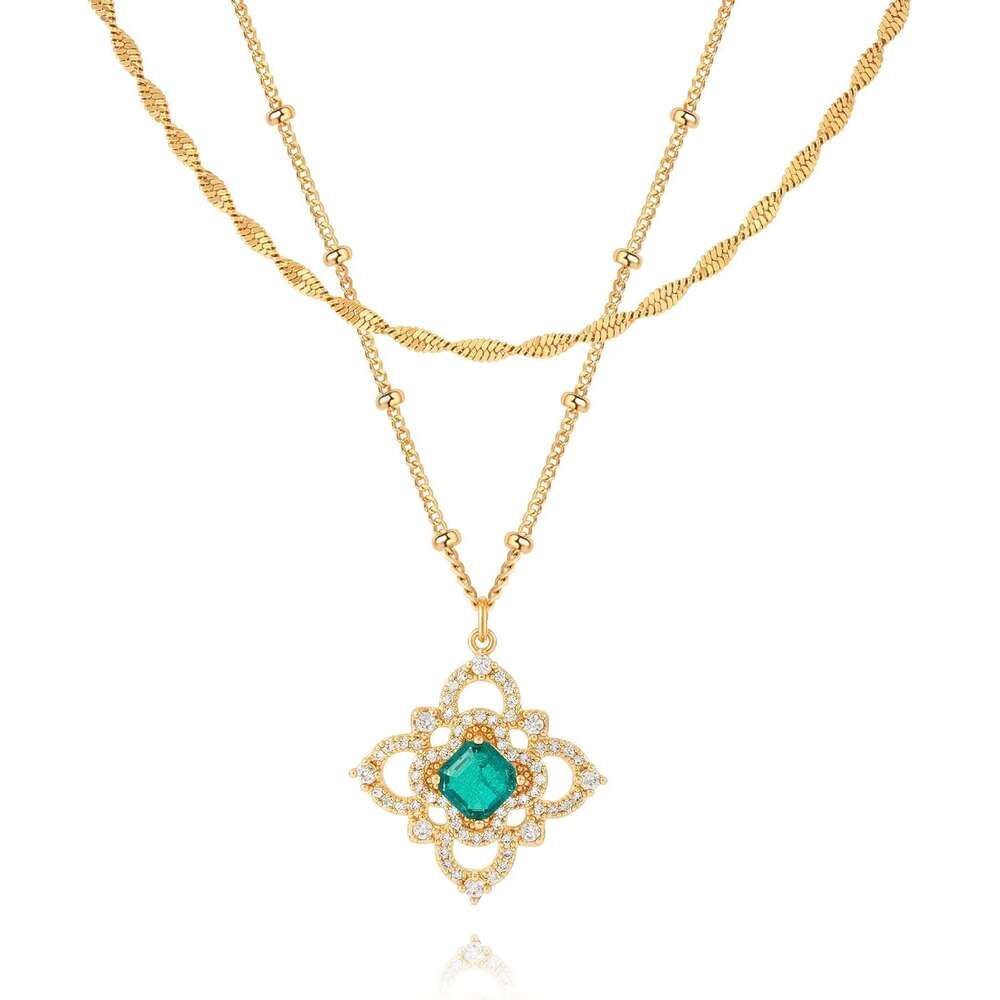 Layered gold women's exquisite 14K gold-plated layered fashionable charm, floral clover pendant necklace, stacked necklace jewelry set suitable f