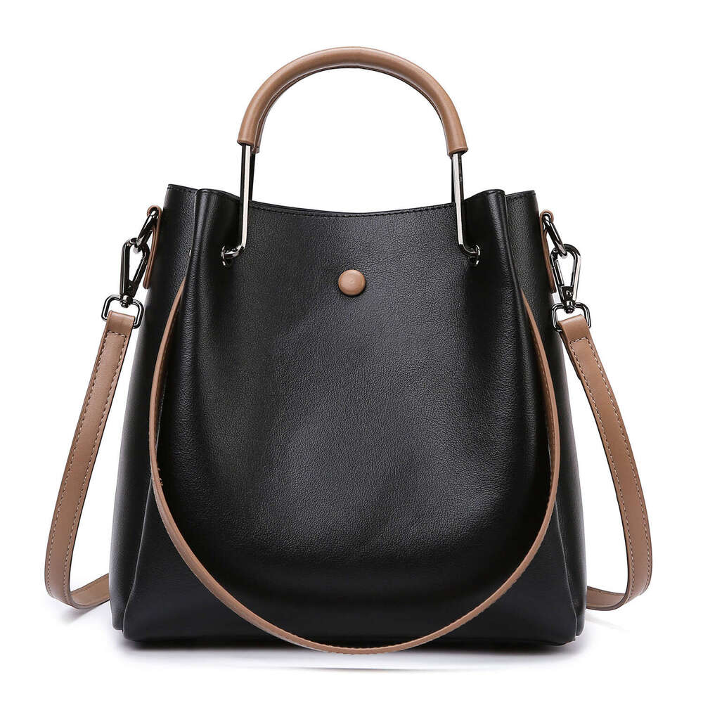 Bucket fashionable commuting tote new high-end women's bag, large capacity single shoulder handbag