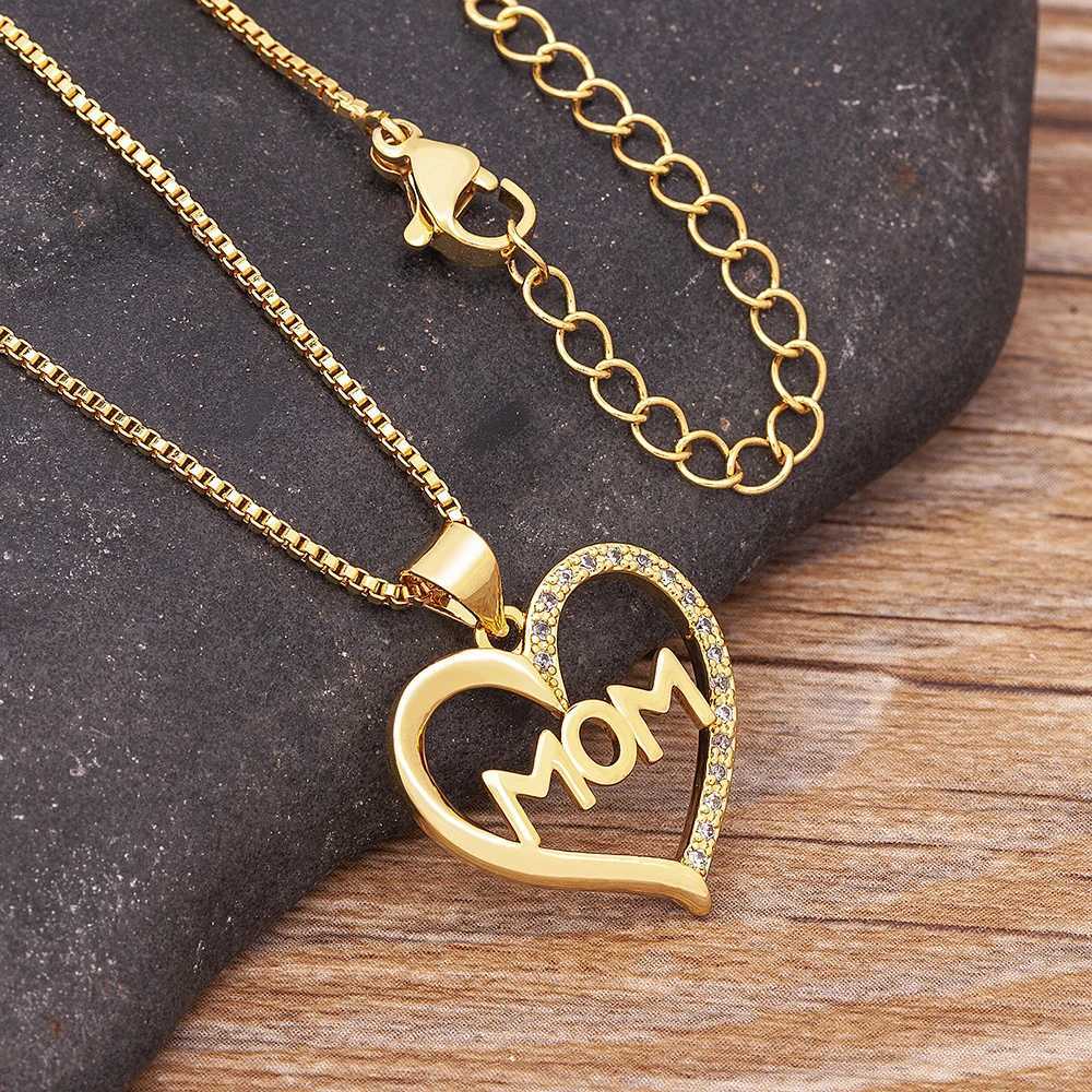 Nidin Luxury Fashion Letter MOM Inlaid Crystal Pendant Necklace Mothers Birtay Gift Woman Neck Anniversary JewelryXJ250524