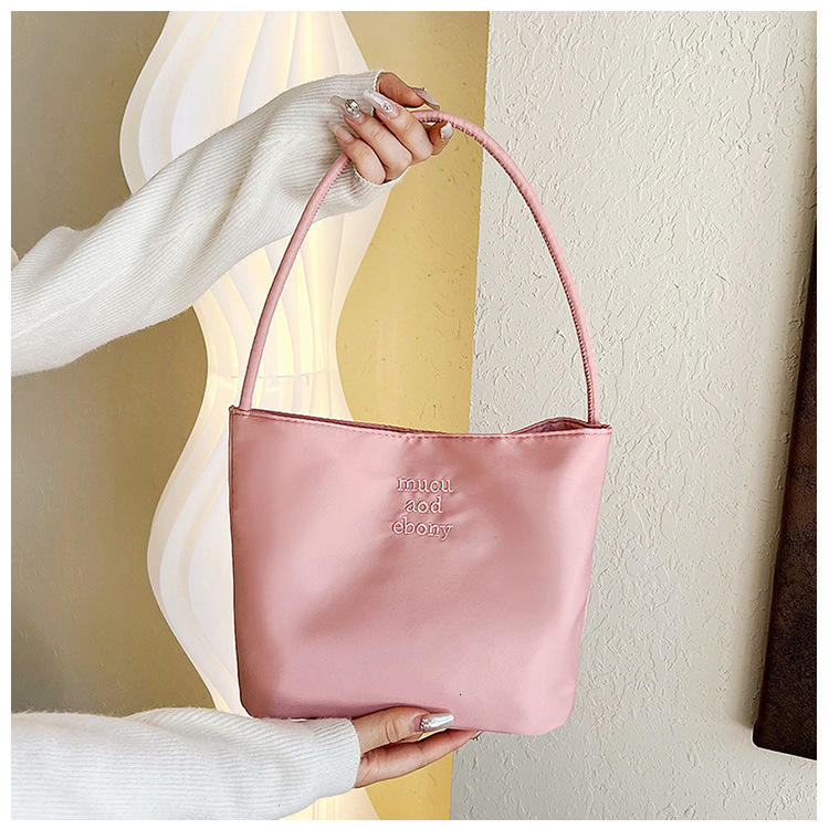 New Handbag Large Capacity fashion Korean Edition Handbag Fashion Embroidery Women s Crossbody Bag fashion Designer Women s Shoulder Bag