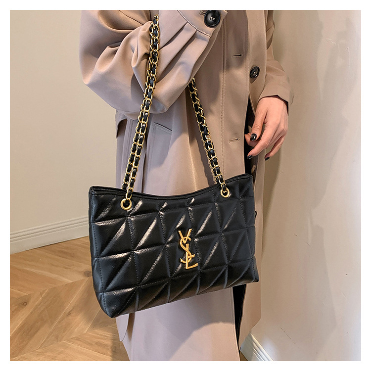 Free shipping new designer shoulder bags handbag Fashion Bags flap chain Underarm messenger Single shoulder armpit bag
