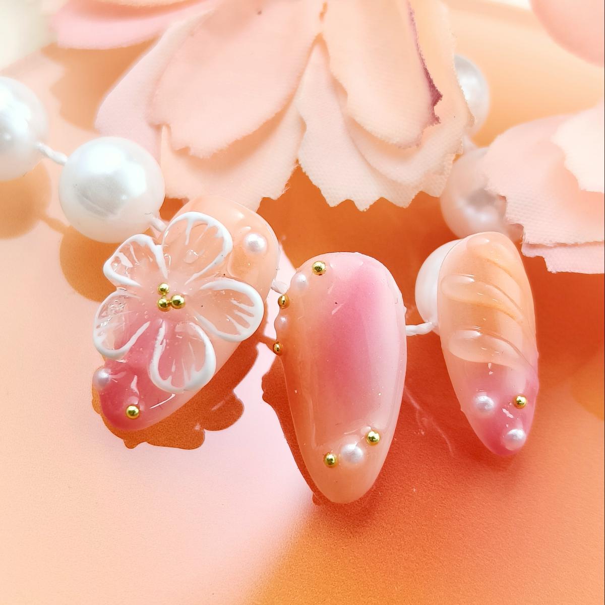 10pcs Sweet Handmade Press-on nails Short Almond Nails Bundle Hand drawn 3D Flowers Pearl Contrast color Finished nail stickers Free storage box jelly