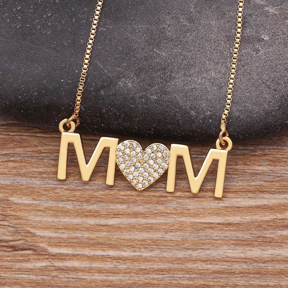 Nidin Luxury Fashion Letter MOM Inlaid Crystal Pendant Necklace Mothers Birtay Gift Woman Neck Anniversary JewelryXJ250524