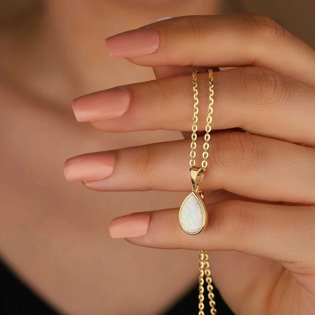 Water droplet pendant necklace stainl steel inlaid with imitation opal opal pendant sweater chain gold-plated XJ250524