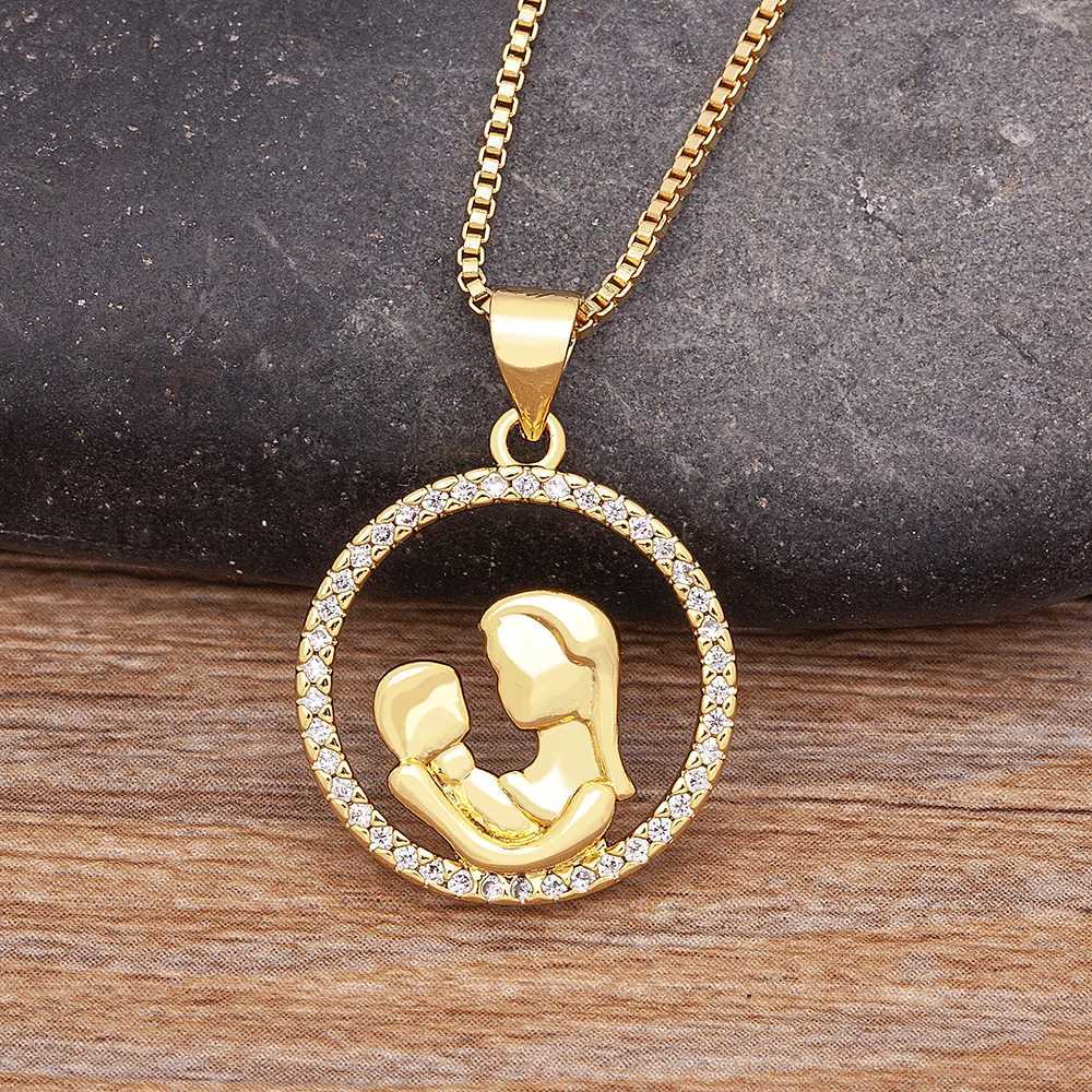 Nidin Luxury Fashion Letter MOM Inlaid Crystal Pendant Necklace Mothers Birtay Gift Woman Neck Anniversary JewelryXJ250524