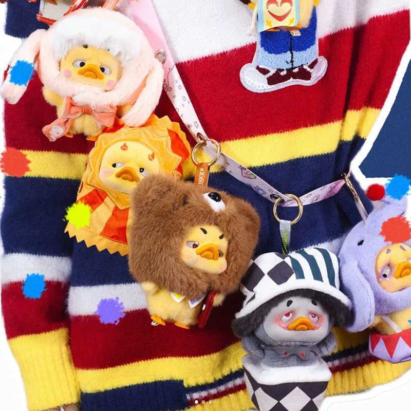 Upset Duck V4 Crazy Circus Series Vinyl Mystery Blind Box Surprise Anime Figure Duck Doll Charm Ornament Girl Gift Z250524