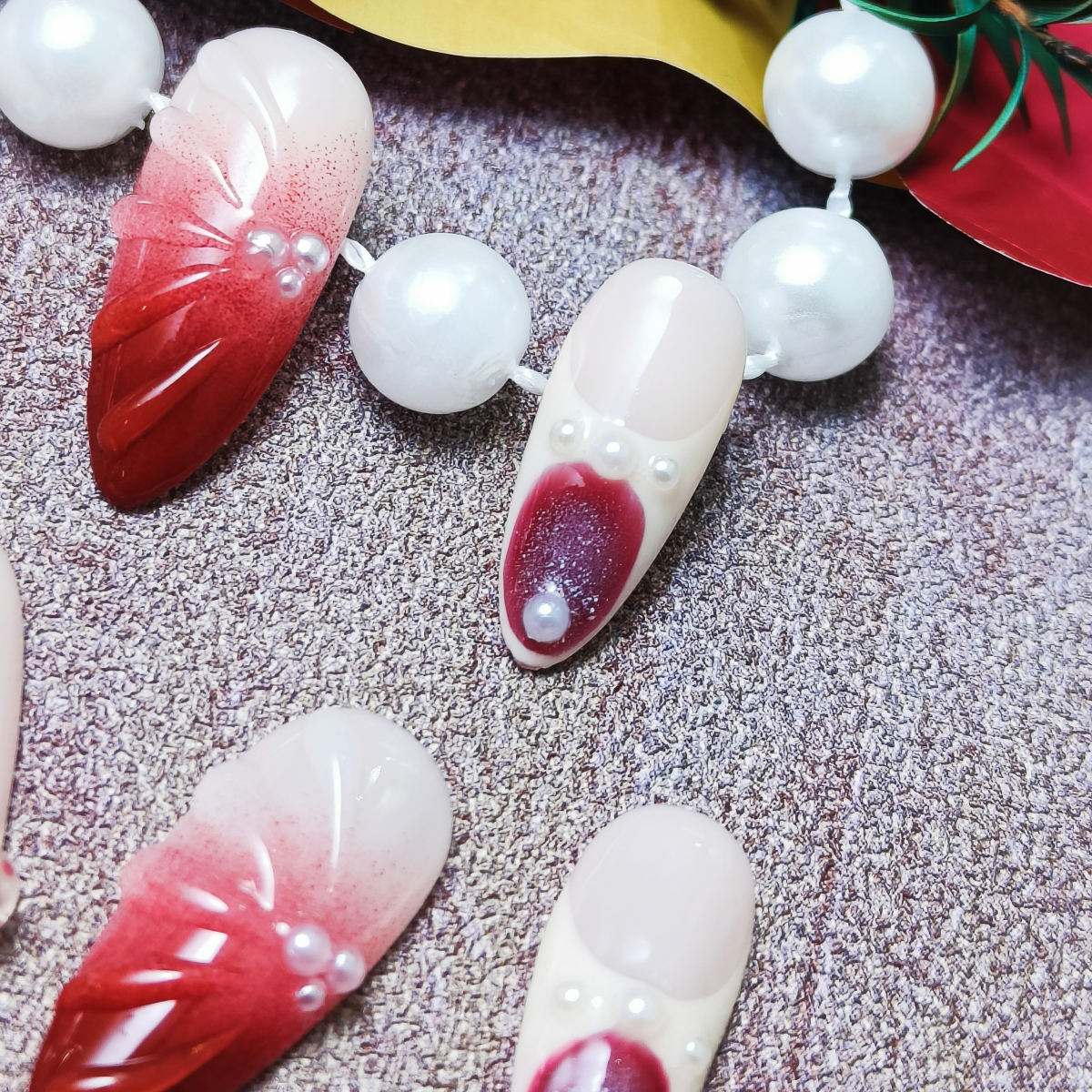 10pcs Handrawn 3D Flowers Handmade Press-on nails Medium Almond Nails Bundle Elegant Sweet Pearl Finished nail stickers Free storage box jelly glue na
