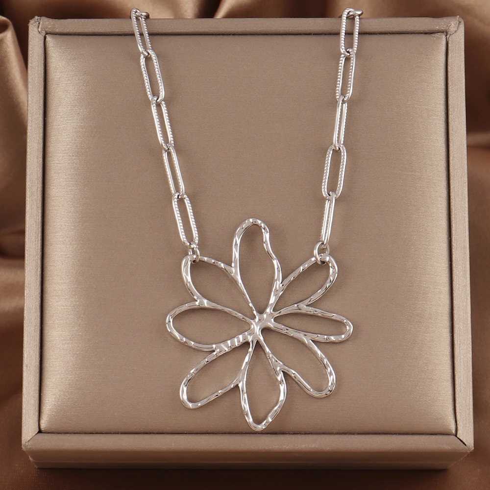 316L Stainless Steel Big Flower Pendant Necklace For Women Fashion Flower Charms Chain Necklaces Women Jewelry Gift XJ250524