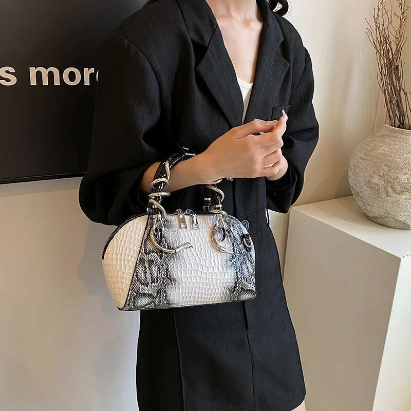 Free Shipping 2025 New Designer Women's Designer Bag Crocodile Pattern Top Handle With Serpentine Shell Bag Wild Shoulder Crossbody Bag Evening D