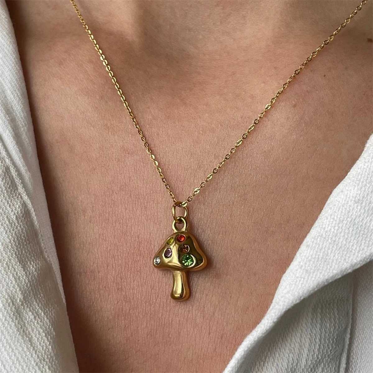 Stainless steel mushroom necklace with lucky symbol embedded in zirconium necklace gold-plated and color preserving XJ250524