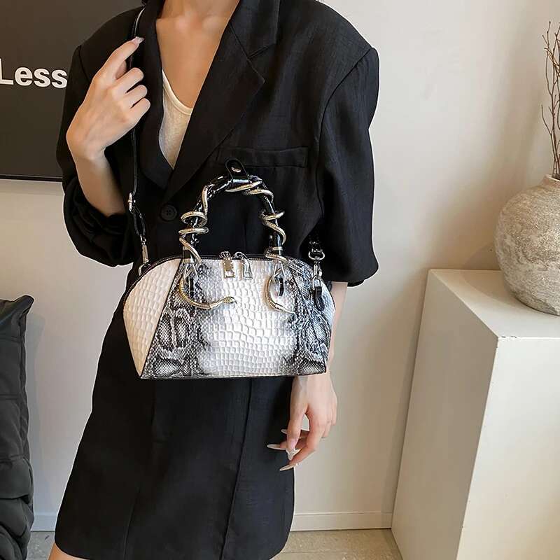 Free Shipping 2025 New Designer Women's Designer Bag Crocodile Pattern Top Handle With Serpentine Shell Bag Wild Shoulder Crossbody Bag Evening D