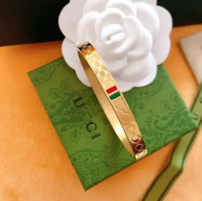 Elegant Lady gold bangle three color Metal with letters charm bracelets Designer Wedding Jewelry Women bracelet Perfect Christmas Gift for Her