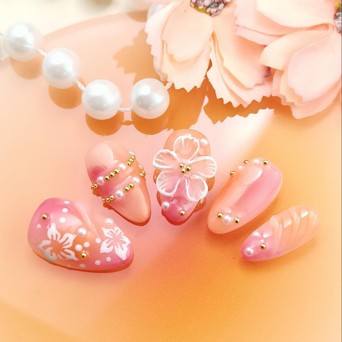 10pcs Sweet Handmade Press-on nails Short Almond Nails Bundle Hand drawn 3D Flowers Pearl Contrast color Finished nail stickers Free storage box jelly
