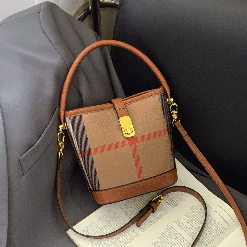 Designer Bag Luxury Bag Hot Free Shoulder Bag Shipping Shoulder Bags For Woman Casual Handbag Fashionable Outdoor Classic Vintage Brown Bucket