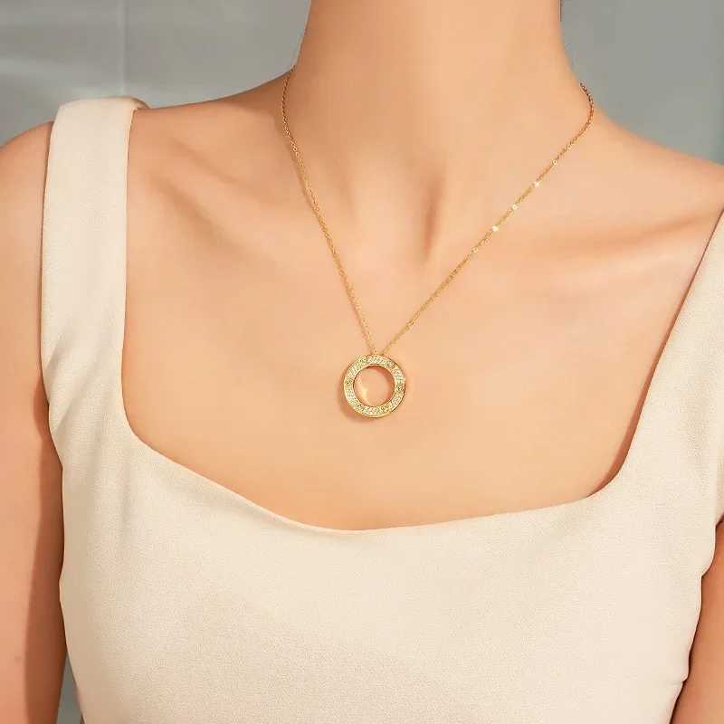 New Fashion Necklace Charms Cross Chain Stainl Steel Necklace Full Zircon Hollow Ring Pendant Necklaces for Women XJ250524