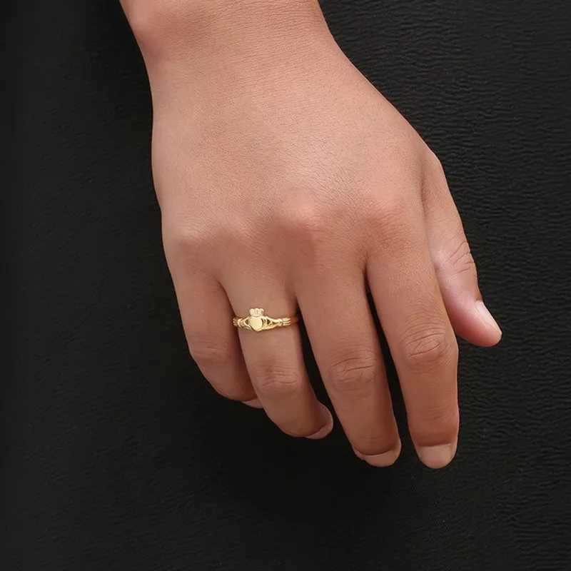 Stainless Steel Irish Claddagh Ring Heart Crown Wedding Promise Band for Women Men Size 5-9 W250524