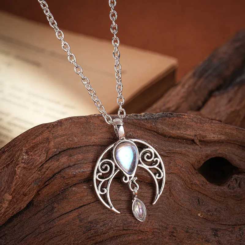 Vintage Silver Color Hollow Moon Necklace for Women Girls Inlaid Water Drop Moonstone Necklaces Bohemian Jewelry Party Gifts XJ250524