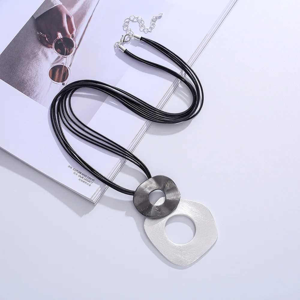 ALLYES Irregular Hollow Metal Circles Pendant Necklaces for Women Fashion Sweater Chain Long Leather Necklace Female Jewelry XJ250524