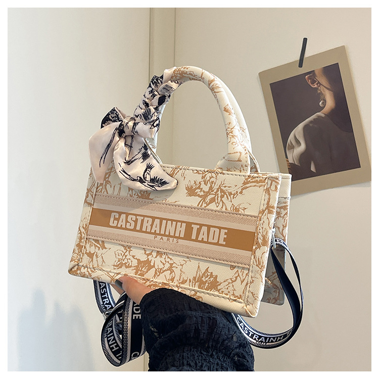 Free shipping designer shoulder bags handbag lady Bags flap Embroidery large capacity square bag handbag Underarm messenger bag