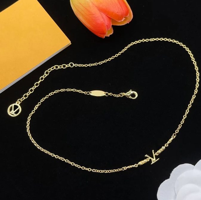 Pendant Necklaces Europe America Fashion Jewelry Women Lady Titanium steel 18K Plated Gold Necklaces