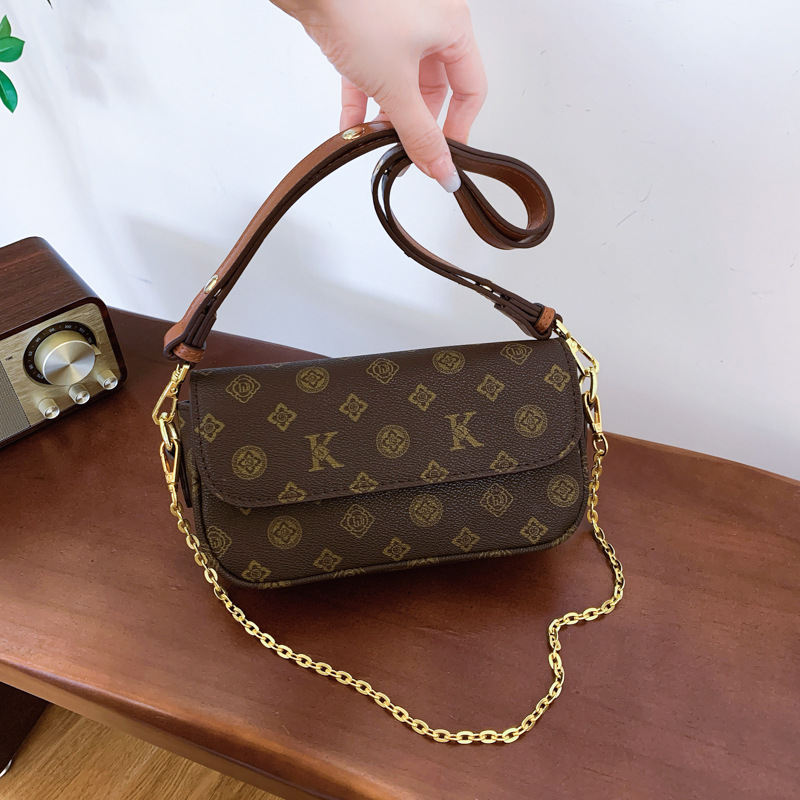 DHwanglijia hot free shipping designer shoulder bags designer bag Fashionable Crossbody flap pocket for woman