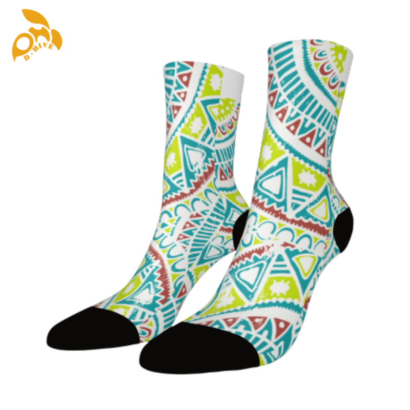 Free delivery.Fashion designers customize lightweight and high-quality full-width printed colored socks of 26cm.