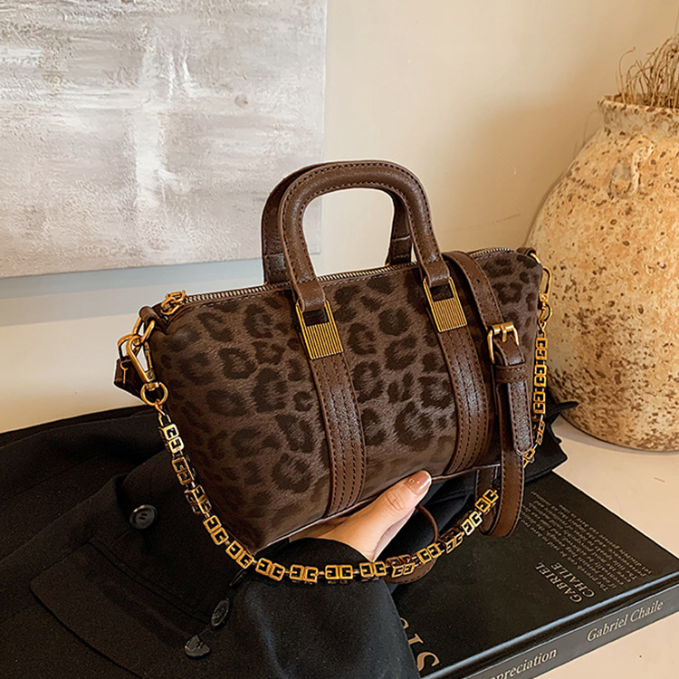 Free shipping new designer shoulder bags handbag Fashion Bags flap leopard print Underarm messenger bag