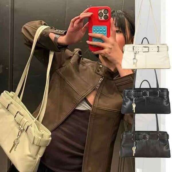 Korean niche key baguette internet celebrity armpit bag, versatile, large capacity single shoulder hand