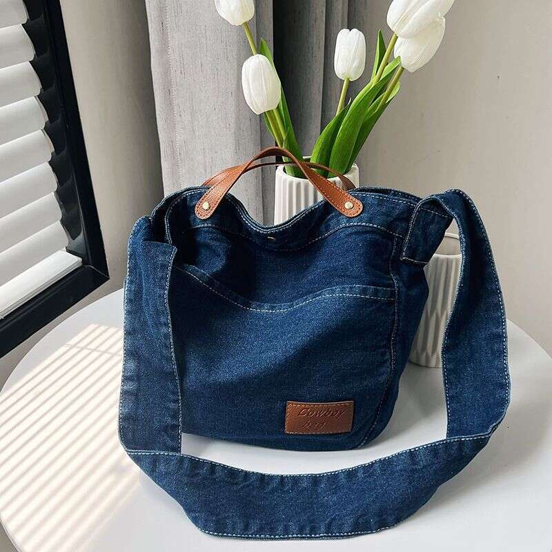 denim bags Cowboy cloth for women 2025 new simple casual college student crossbody bag fashionable hand-held shoulder bag