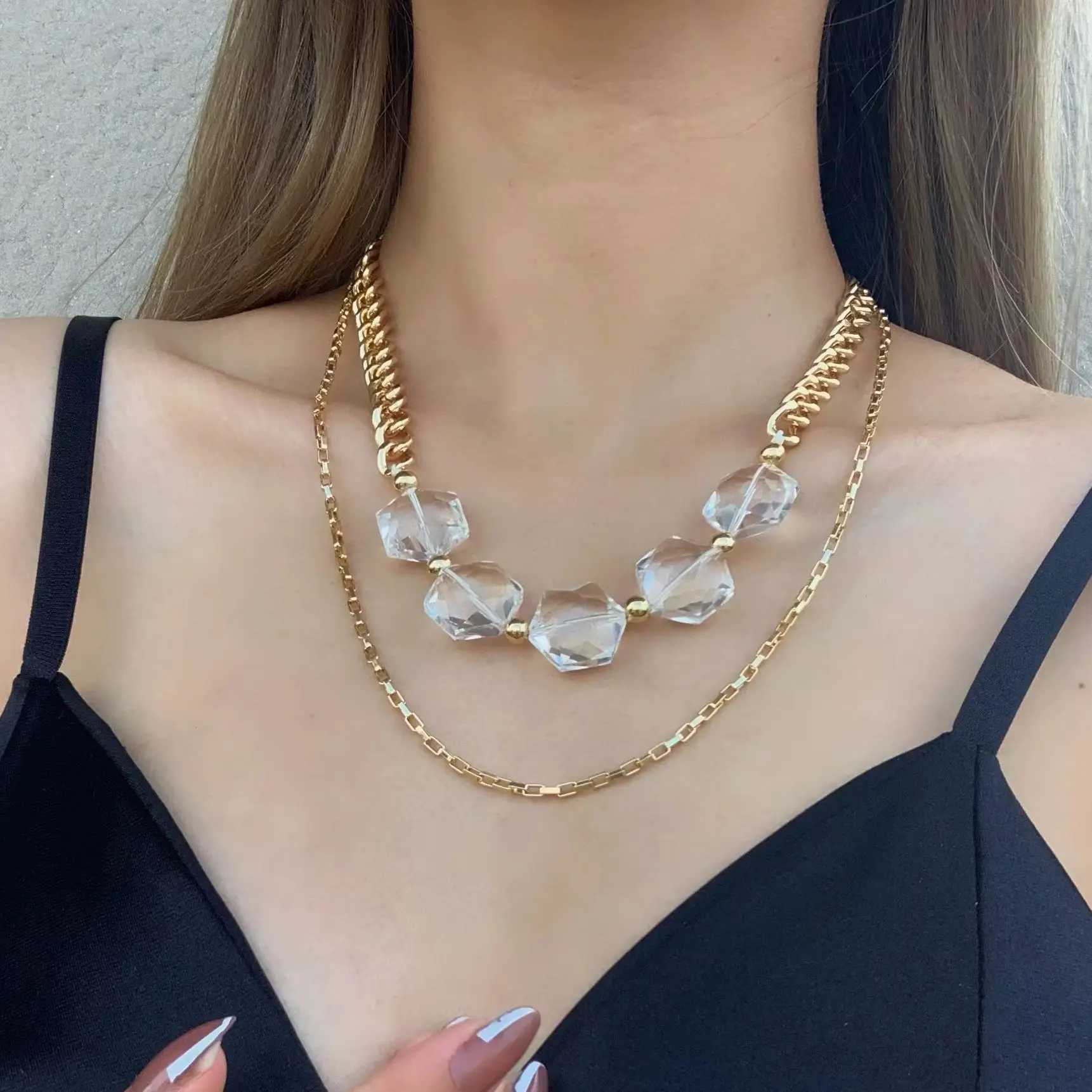 Creative Design Womens Necklace Chunky Big Geometric Transparent Resin Acrylic Pendant Necklaces Exaggerate Party Jewelry Gift XJ250524