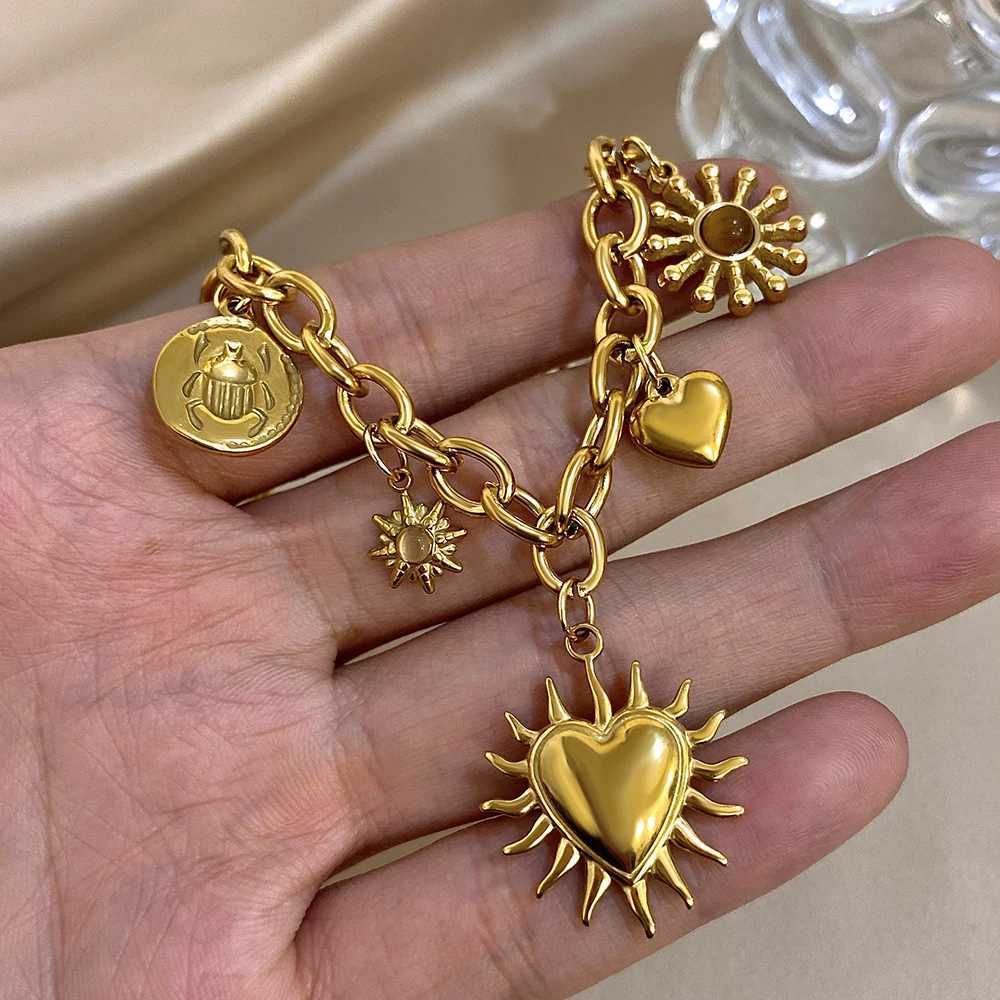 Vintage Chunky Golden Thick Chain Stainl Steel Charm Necklace Statement Chic Sun Heart Shed Pendant Fashion Jewelry Gift XJ250524