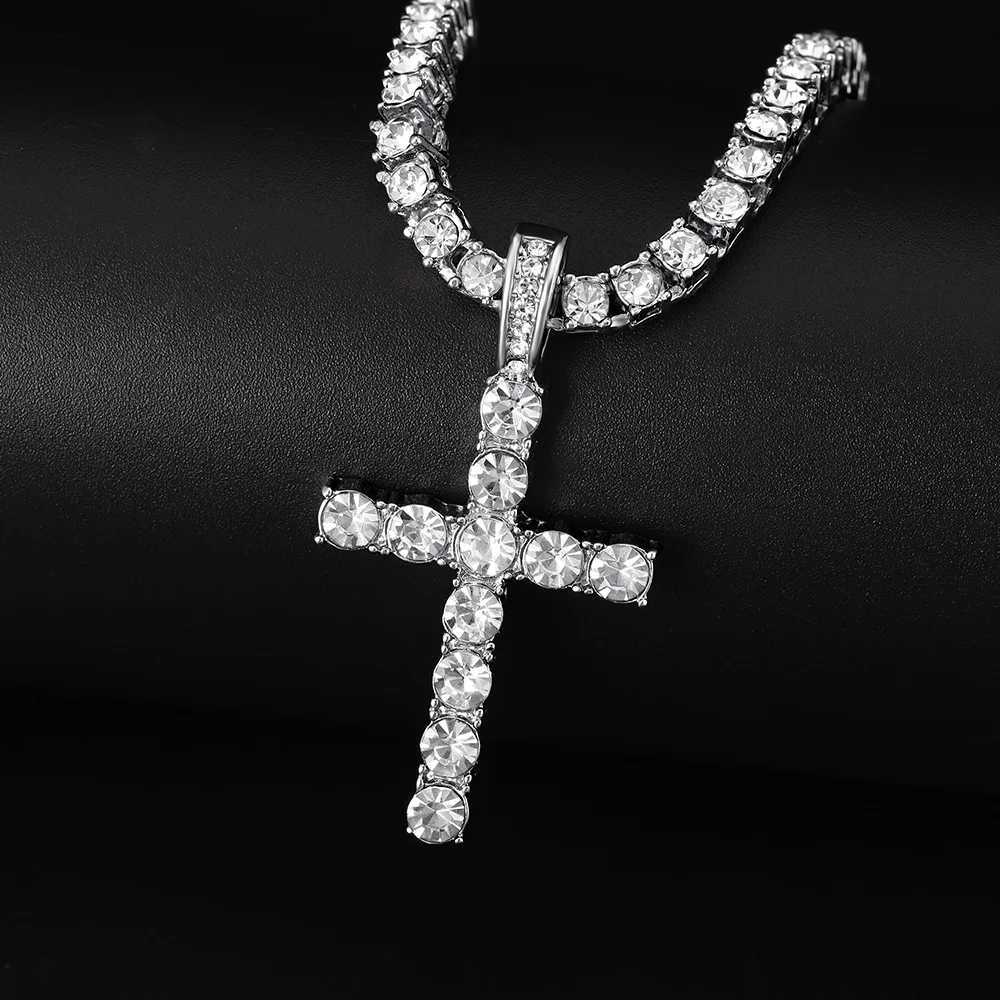 Men Women Hip Hop Cross Pendant Necklace With 4mm Zircon Tennis Chain d Out Exquisite Bling Jewelry Fashion Train Creative XJ250524