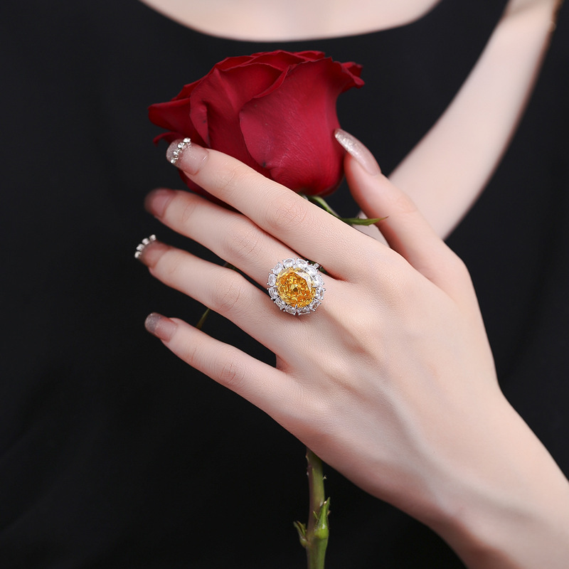 Chic Feminine Adornment Crafted from Premium .925 Silver, this Ornate Ring Highlights Unique Flora Motif Complemented by Exquisite Semi-Precious Jewel