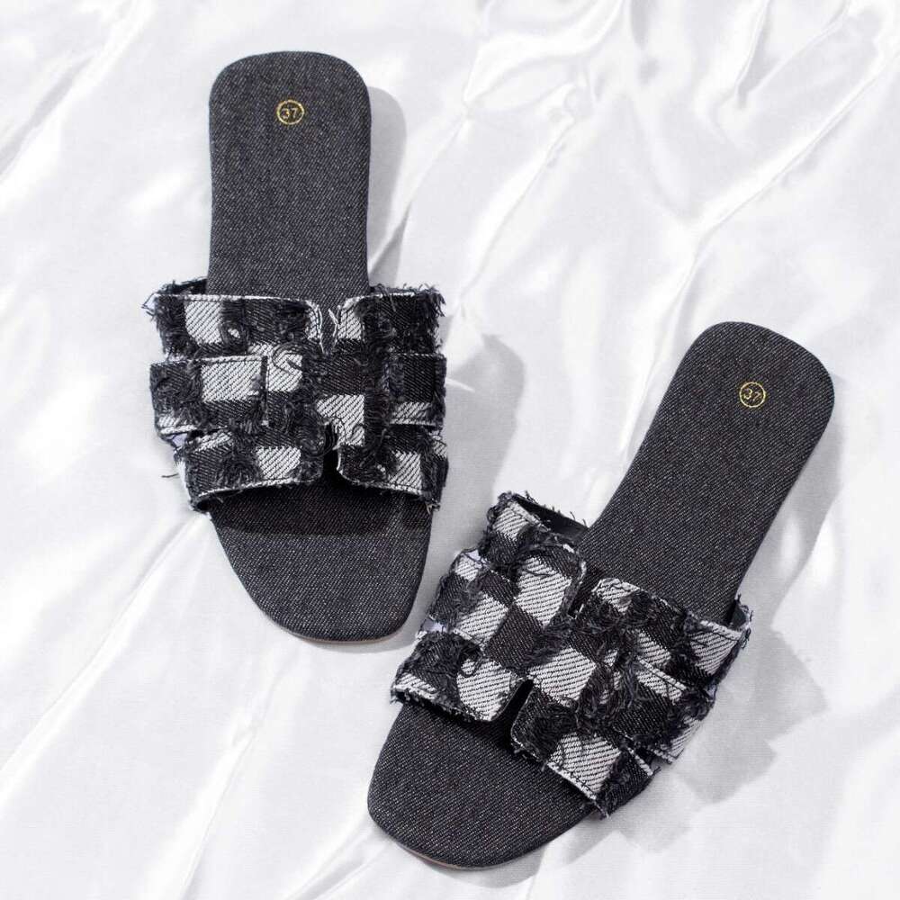 Designer Sandals Flat Bottomed Plus Size Women's Slippers Black Versatile Open Toed Plus Size Slippers Half Heeled Shoes Light Luxury Sandals For