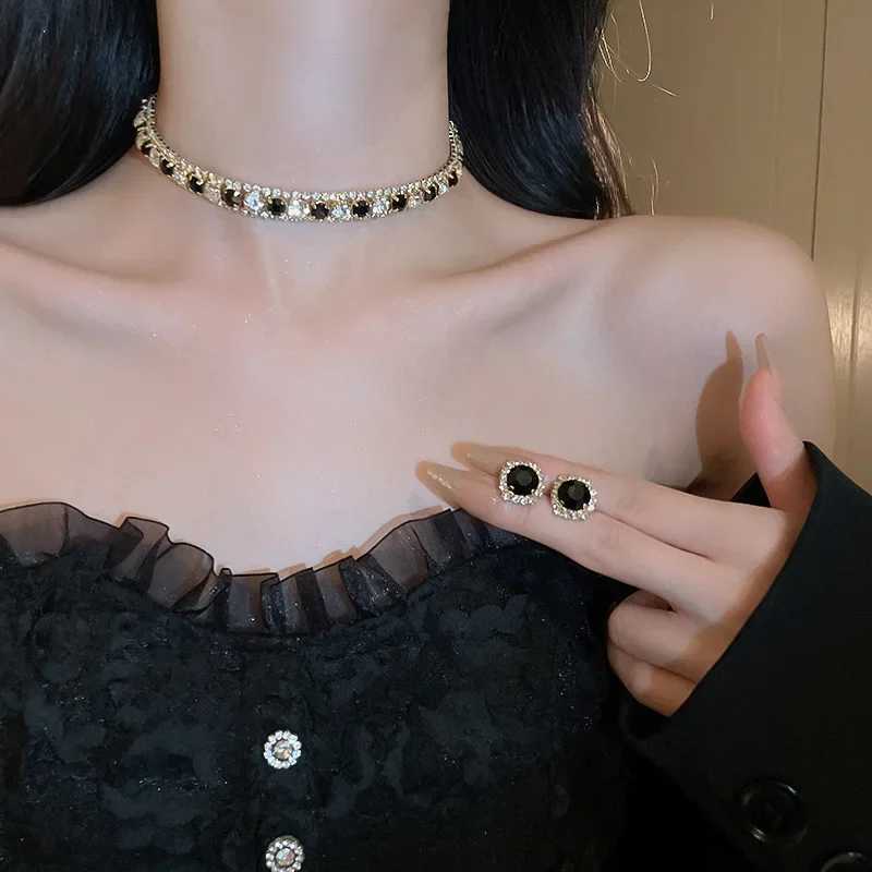 Luxury Crystal Necklace Earrings Set Champagne Green Blue Black Necklace for Women Weddings Party Jewelry Sets Accessories XJ250524