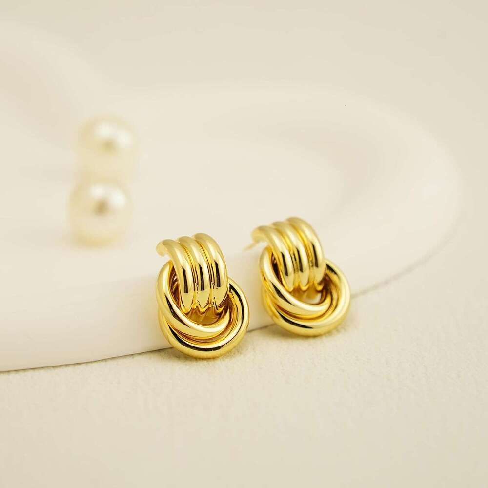 Rough summary: Earrings made of gold geometric earrings for women. Exquisite gold-plated sier plated pendants, earrings, hypoallergenic, lightweight,