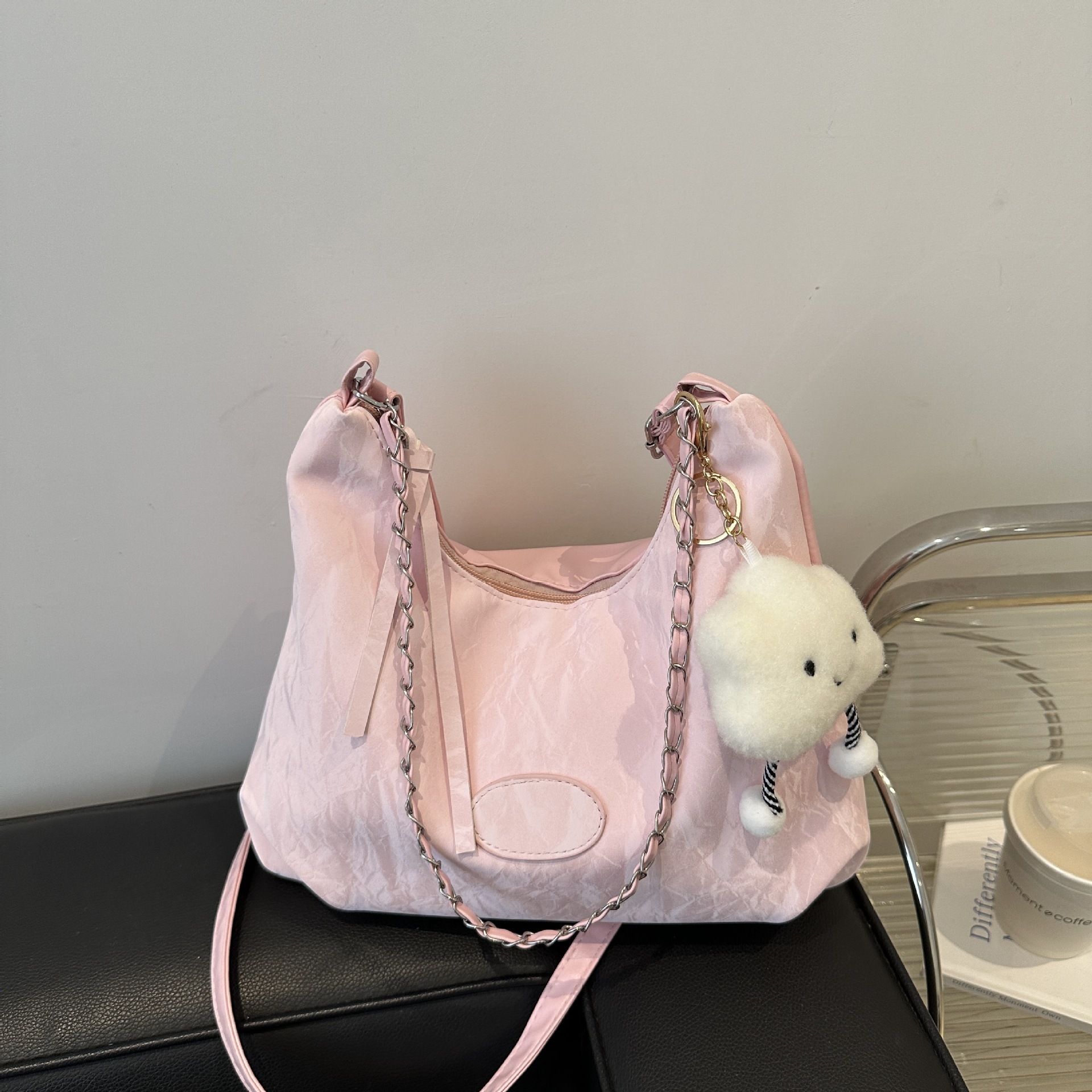 Leisure large capacity women s new summer commuting fashion fashion shoulder fashion bag designer women s shoulder bag fashion handbag