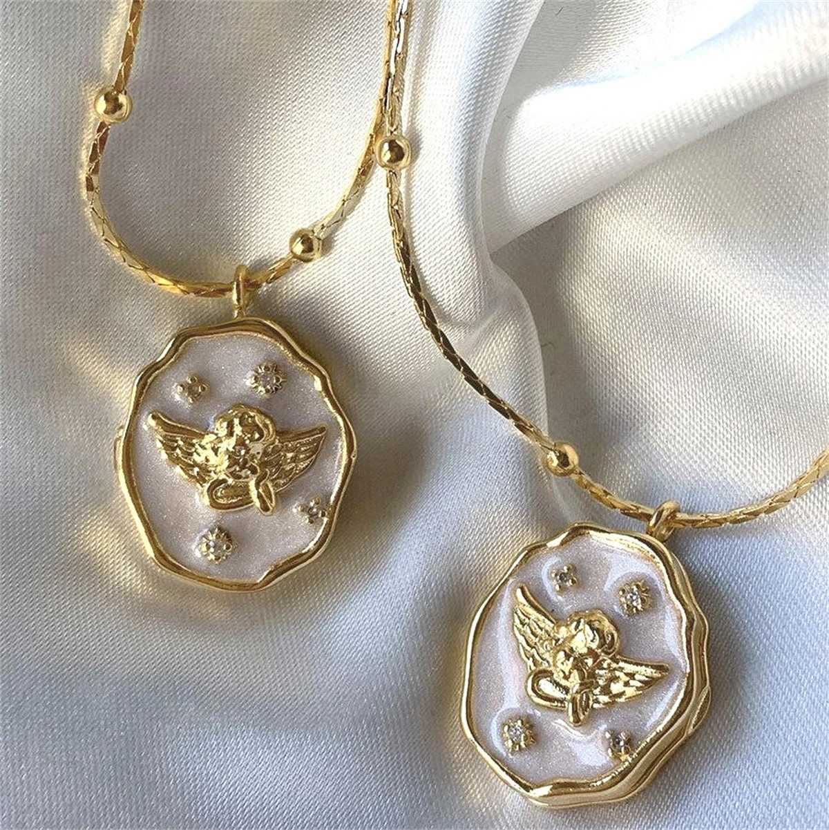 Angel Opening and Closing Album Box Necklace Pet Photo Frame Necklace Womens Art Retro Collar Chain XJ250524