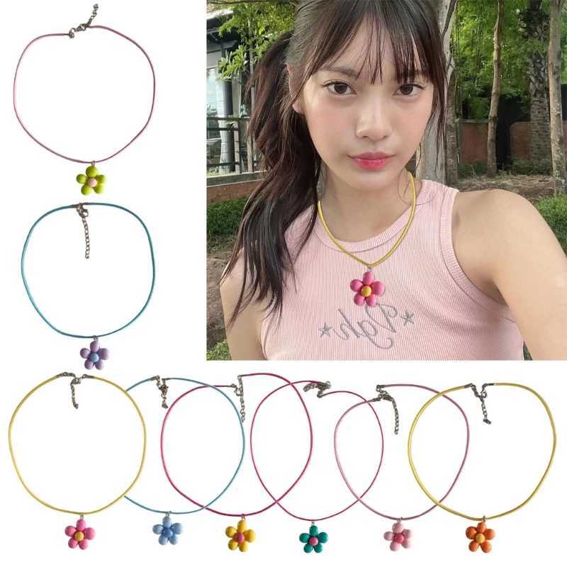 3D Flower Necklace Colorful Pendant Necklace Fashionable Neck Jewelry Lightweight Rope Necklace Comfortable for Everyday XJ250524