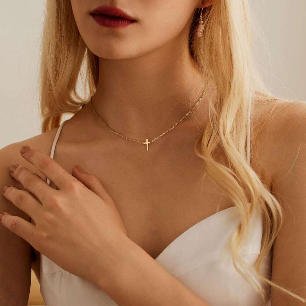 Ladies' exquisite necklace 14k gold-plated small pendant simple ladies' cute cross necklace, fashionable gold jewelry gift