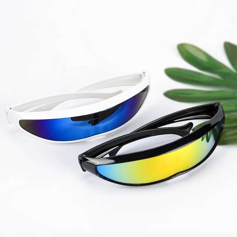 New Futuristic Narrow Cyclops Sunglasses Laser Eyeglasses UV400 Personality Mirrored Lens Costume Eyewear Men Sunglasses V250524