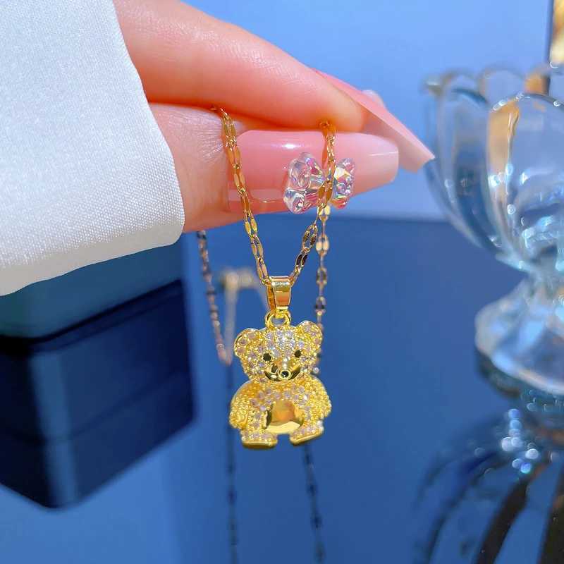 Fashion Light Luxury Big Bear Micro Luxury Necklace Ladies Trend Bear Clavicle Chain Pendant Friends and Family Gifts XJ250524