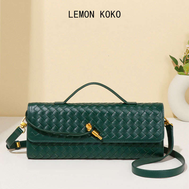 Crossbody hot selling 2025 new handmade woven fashionable medieval French stick bag exquisite banquet handbag