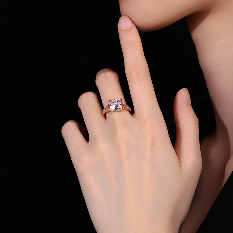 925 Sterling Silver Princess Cut Ice Flower Pink Diamond Ring with High Carbon Stones for Luxury Engagement and Wedding Jewelry